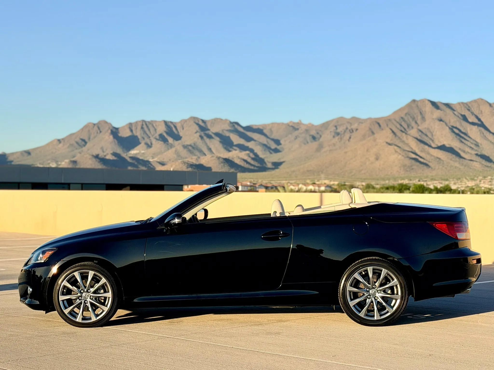 Used 2013 Lexus IS 250C RWD image 4