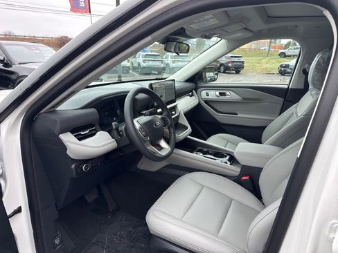 New 2026 Ford Explorer Active w/ Active Comfort Package image 9