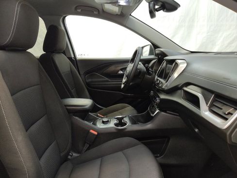 Used 2024 GMC Terrain SLE image 21