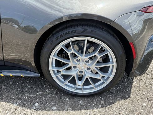 Used 2021 Aston Martin V8 Vantage Coupe image 10