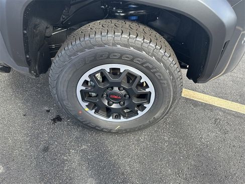 New 2025 Toyota Tacoma TRD Off-Road image 12