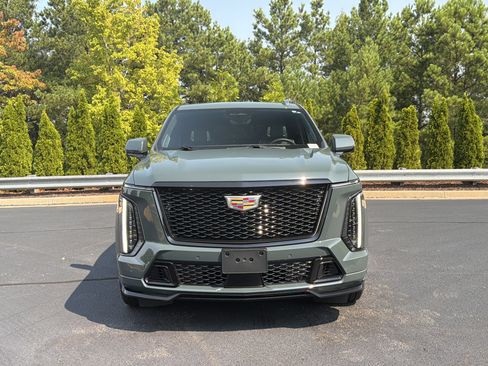 Used 2026 Cadillac Escalade V AWD/4WD image 12