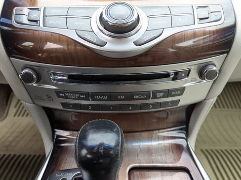 Used 2011 INFINITI M37 x w/ Deluxe Touring Pkg AWD/4WD image 25