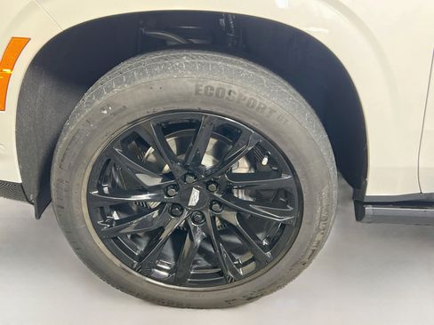 Used 2025 Cadillac Escalade ESV Sport Platinum AWD/4WD image 13