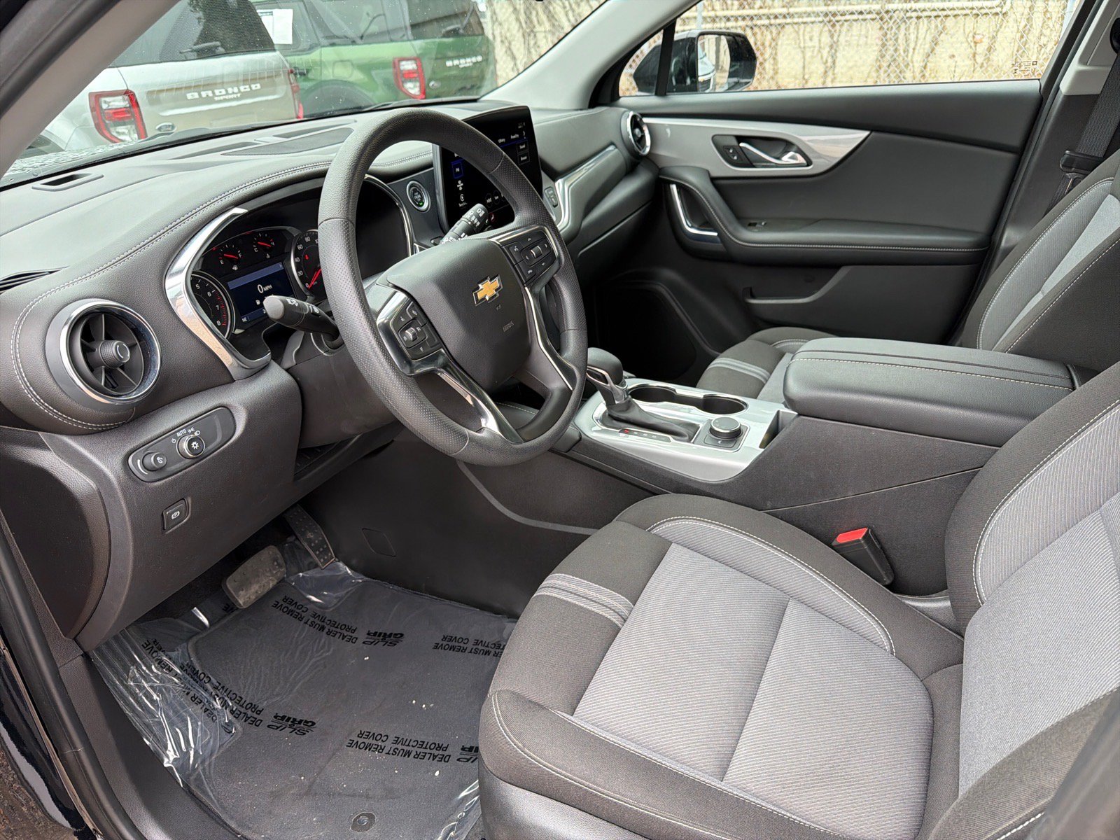 Used 2025 Chevrolet Blazer LT FWD image 9