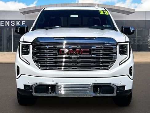 Used 2023 GMC Sierra 1500 Denali w/ Technology Package AWD/4WD image 3