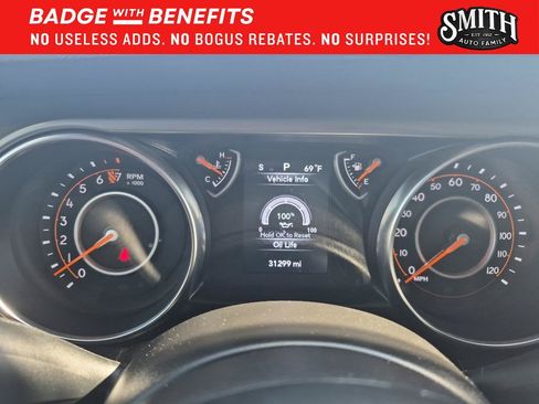 Used 2023 Jeep Gladiator Sport AWD/4WD image 19