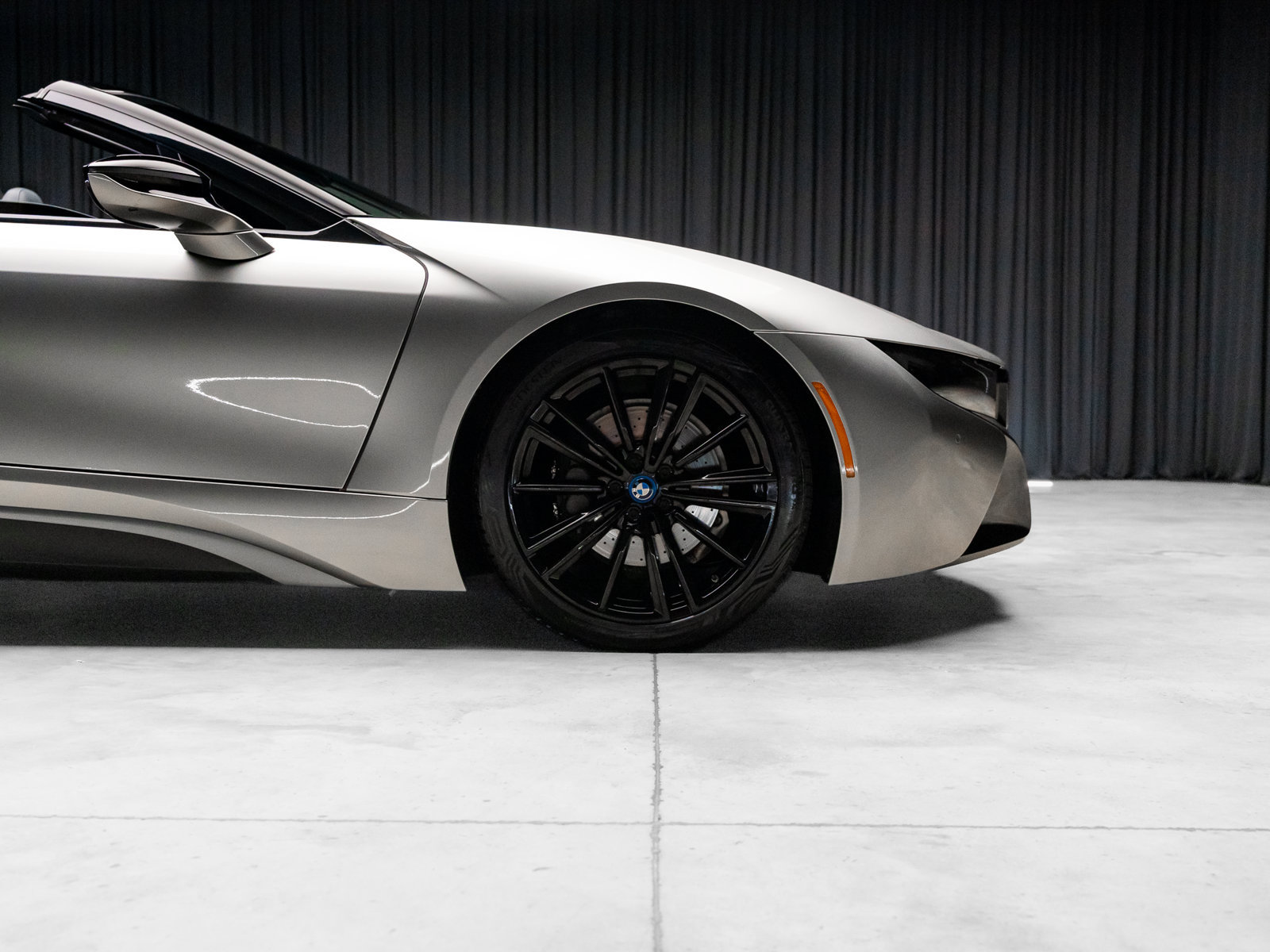 Used 2019 BMW i8 Roadster AWD/4WD image 26
