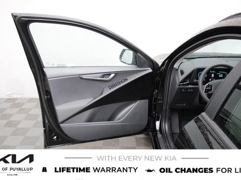 New 2026 Kia Niro LX FWD image 9