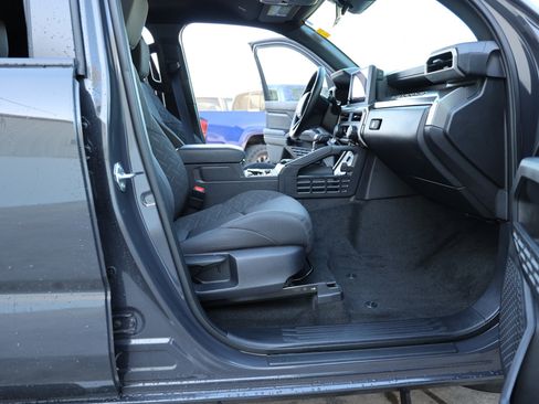 Used 2025 Toyota Tacoma SR5 image 35