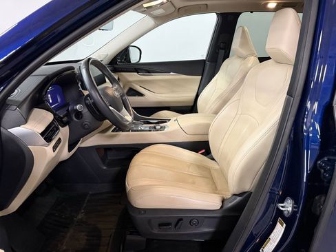 Used 2023 INFINITI QX60 Sensory w/ Vision Package AWD/4WD image 9