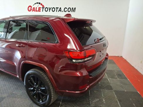 Used 2018 Jeep Grand Cherokee Altitude image 7