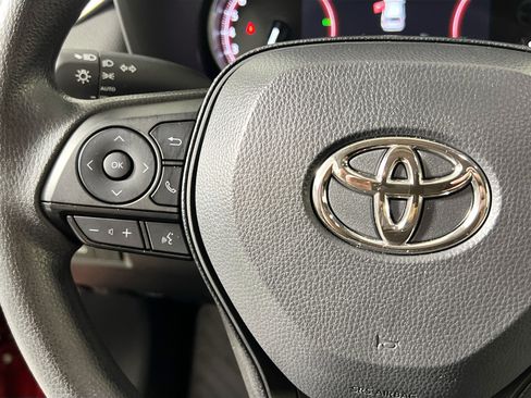 Used 2025 Toyota RAV4 XLE FWD image 19