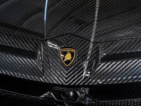 Used 2022 Lamborghini Urus image 19