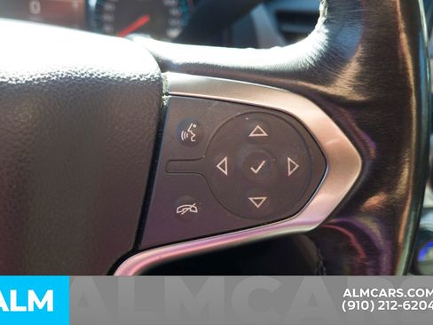 Used 2016 Chevrolet Suburban LT image 12