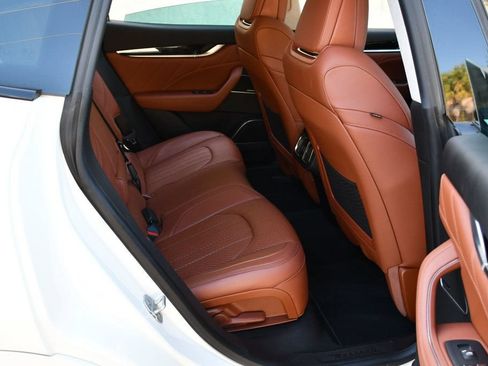 Used 2022 Maserati Levante Modena AWD/4WD image 21