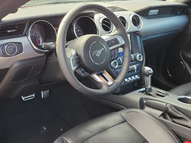 Used 2022 Ford Mustang Premium RWD image 7