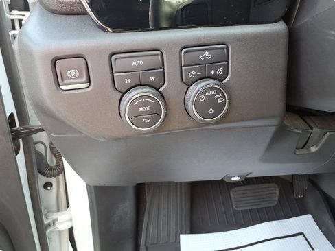 Used 2024 Chevrolet Silverado 1500 LT AWD/4WD image 20