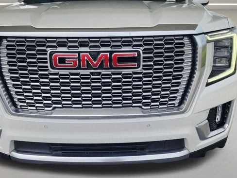 Used 2024 GMC Yukon Denali AWD/4WD image 4