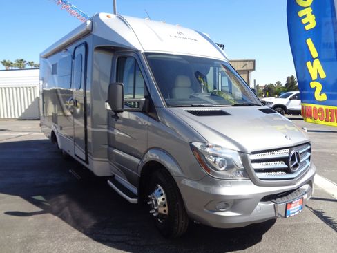 Used 2015 Mercedes-Benz Sprinter 3500 image 2