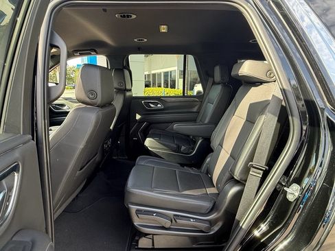 Used 2022 Chevrolet Tahoe LT w/ Luxury Package RWD image 12