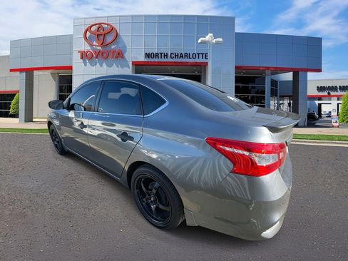 Used 2017 Nissan Sentra S w/ S Style Package image 7