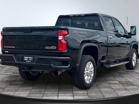 Used 2020 Chevrolet Silverado 2500 High Country w/ Technology Package AWD/4WD image 7