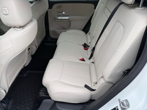 New 2026 Mercedes-Benz GLB 250 4MATIC image 11