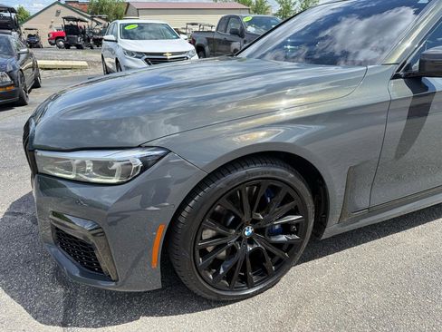 Used 2022 BMW 750i xDrive w/ M Sport Package AWD/4WD image 5