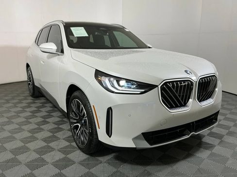 Certified 2025 BMW X3 xDrive30i w/ Premium Package AWD/4WD image 4