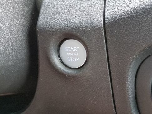 Used 2022 Nissan Frontier SV AWD/4WD image 26