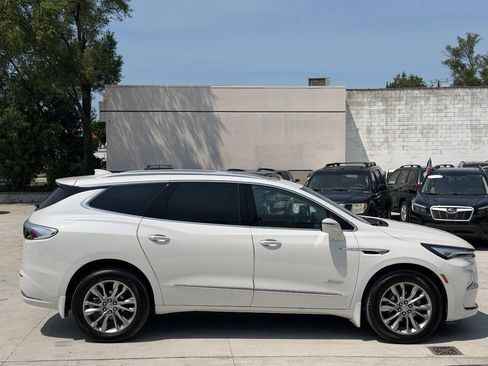 Used 2023 Buick Enclave Avenir w/ Avenir Technology Package AWD/4WD image 12