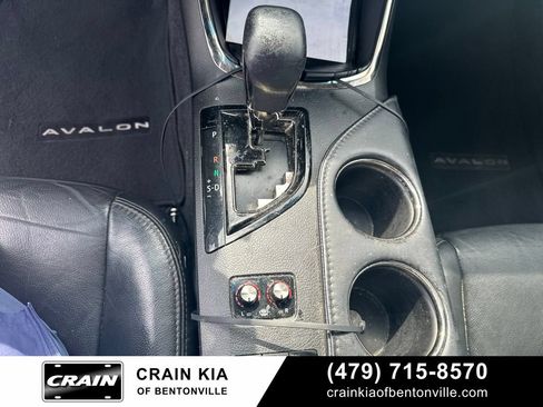 Used 2013 Toyota Avalon XLE Touring FWD image 24
