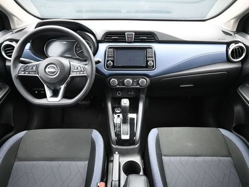 Used 2025 Nissan Versa SV FWD image 16