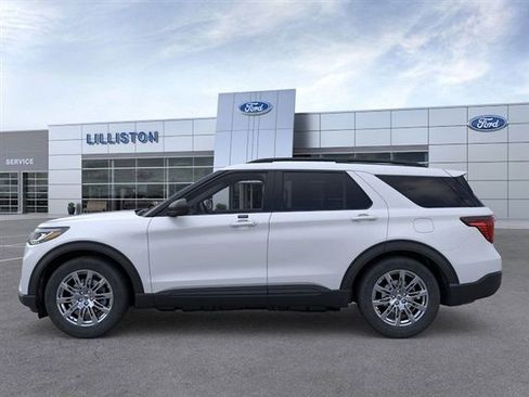 New 2026 Ford Explorer Active w/ Active Comfort Package image 3