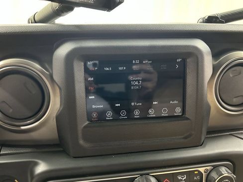 Used 2023 Jeep Wrangler Unlimited Sport AWD/4WD image 14