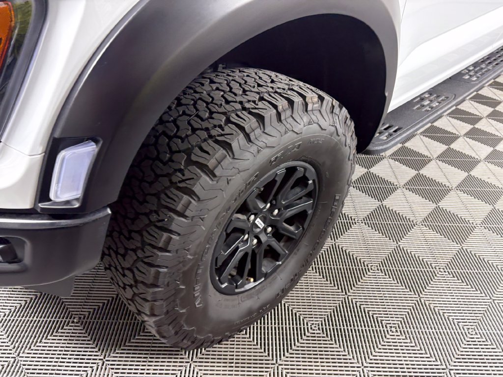 Used 2025 Ford F150 Raptor AWD/4WD image 10