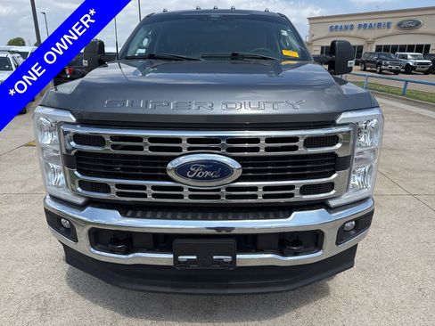 Used 2024 Ford F250 XLT image 2