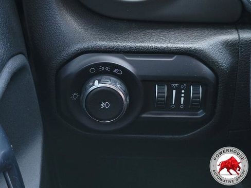 Used 2018 Jeep Wrangler Unlimited Sport AWD/4WD image 28