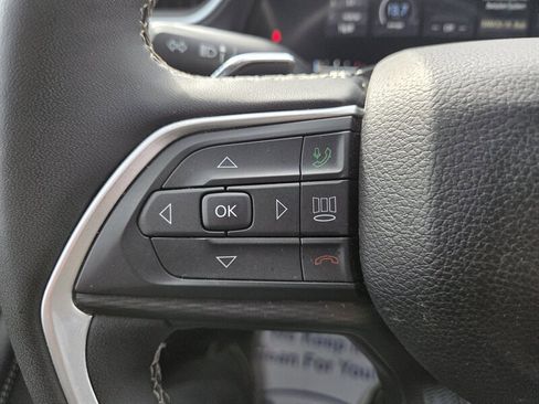 Used 2024 Jeep Grand Cherokee L Laredo image 17