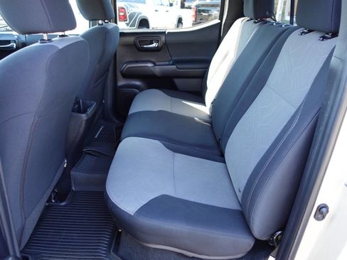 Used 2020 Toyota Tacoma TRD Sport image 20