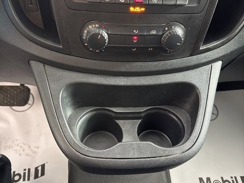 Used 2016 Mercedes-Benz Metris image 27