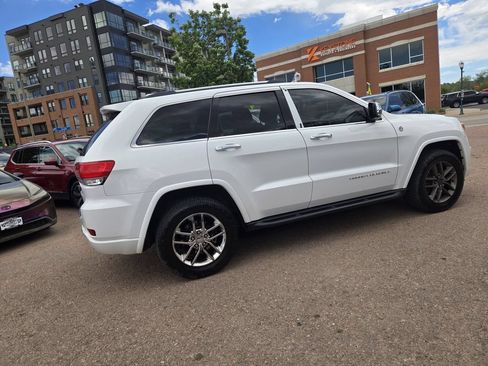 Used 2015 Jeep Grand Cherokee Overland AWD/4WD image 12