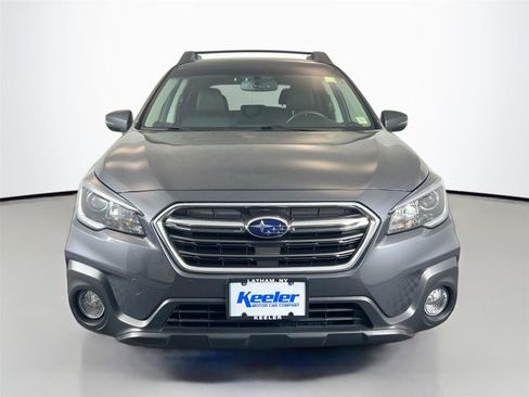 Used 2018 Subaru Outback 2.5i Limited AWD/4WD image 9