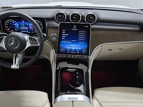 Certified 2026 Mercedes-Benz GLC 300 4MATIC image 18