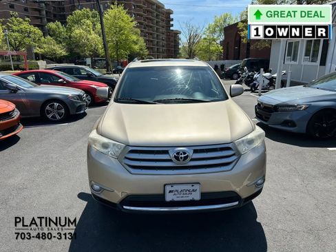 Used 2011 Toyota Highlander SE w/ Tow Pkg AWD/4WD image 4