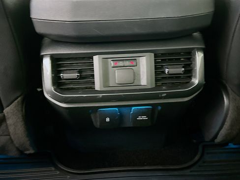 Used 2022 Ford F150 Lariat w/ Equipment Group 502A High image 28