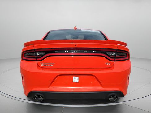 Used 2023 Dodge Charger R/T w/ Technology Group image 2