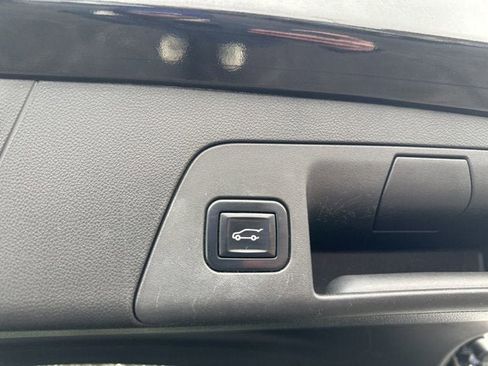 Used 2022 Buick Envision Essence w/ Technology Package I image 10