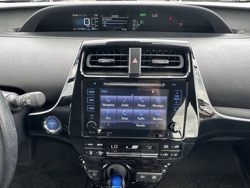Used 2017 Toyota Prius Three Touring FWD image 16